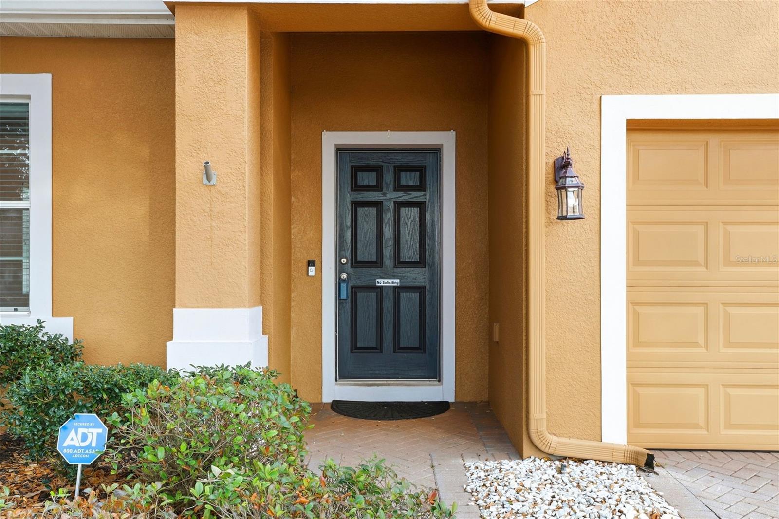 1632 BLUE GRASS BLVD