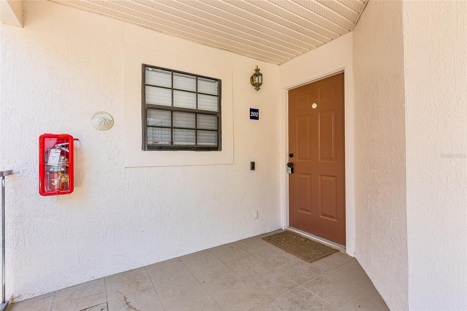 520 VIA VERONA LANE 202