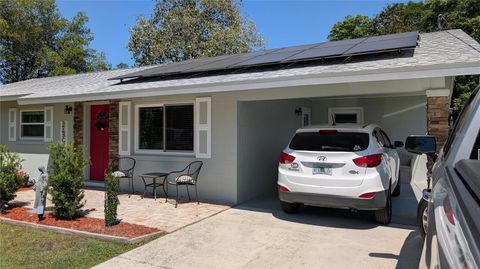 Photo of 2219 NE 18 Avenue, Ocala, FL 34470 (MLS # OM699763)