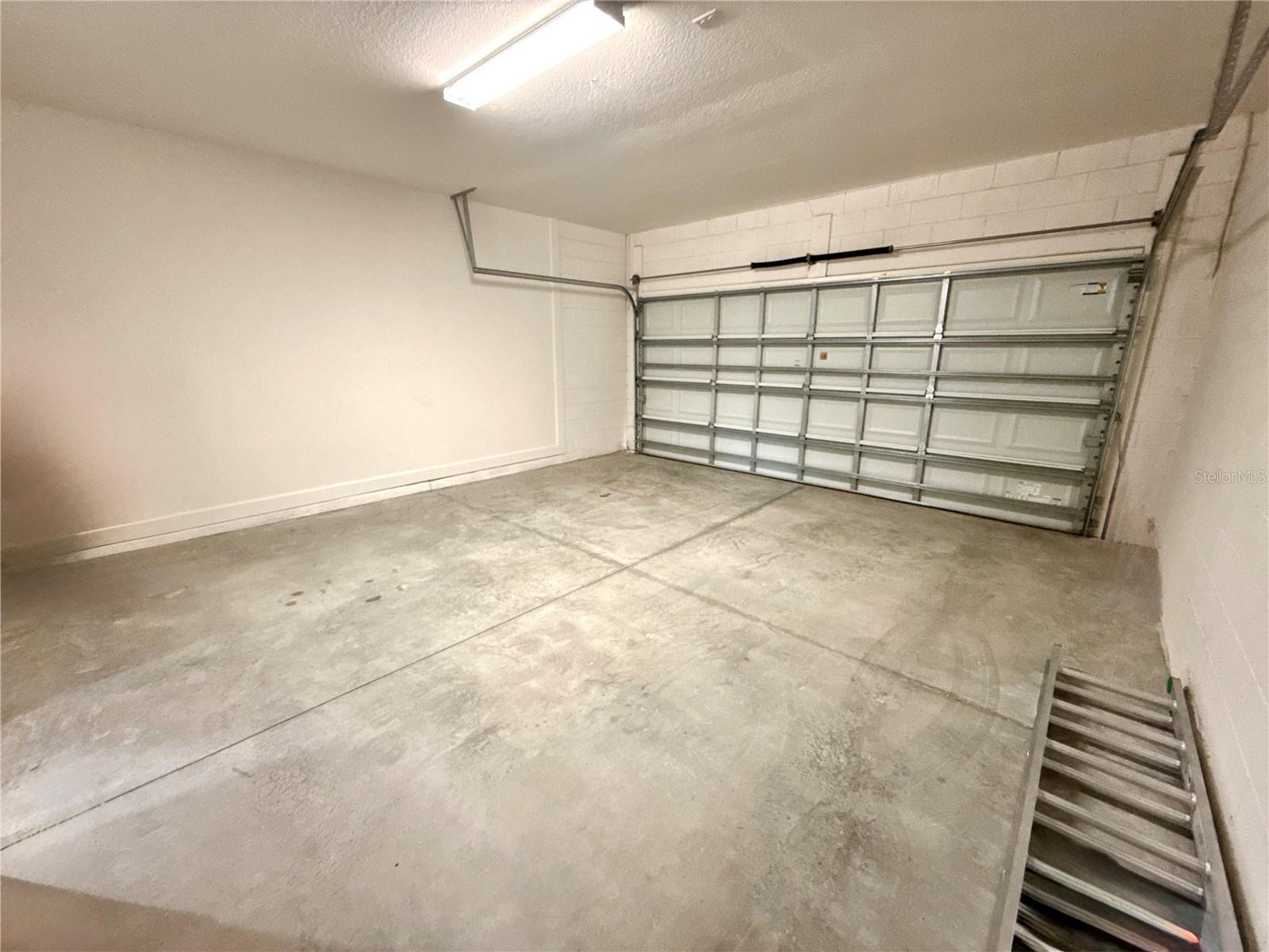 OAKMONT PH 01 - Residential