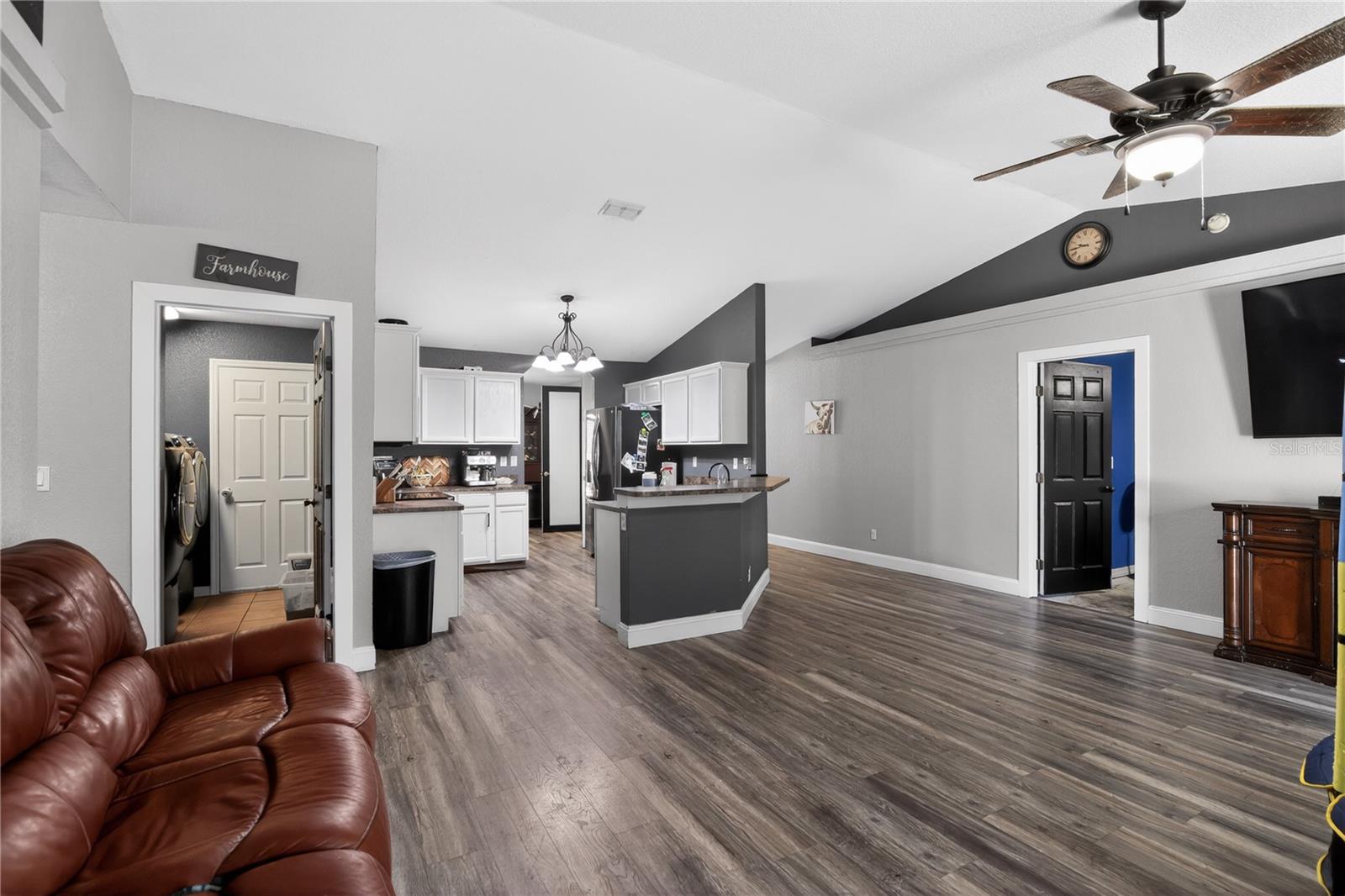 SILVER SPGS SHORES UN 21 - Residential