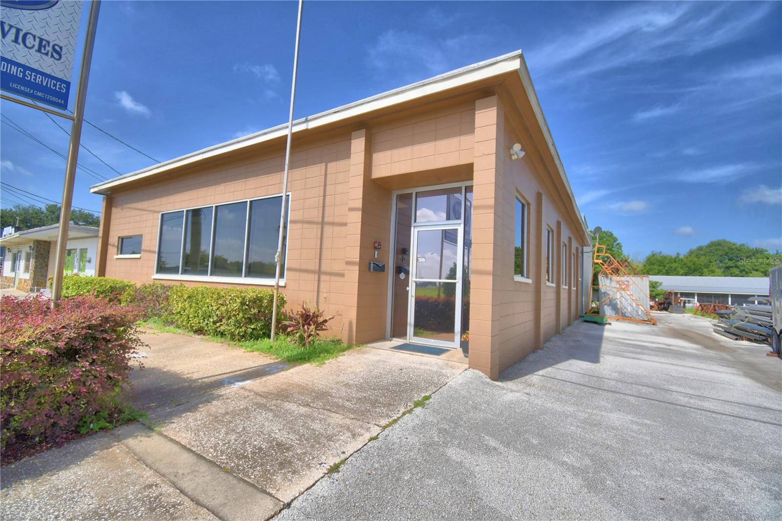 221 N SCENIC HIGHWAY
