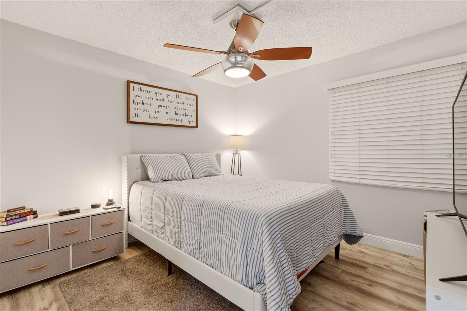 LAKESIDE CONDO APTS - Residential