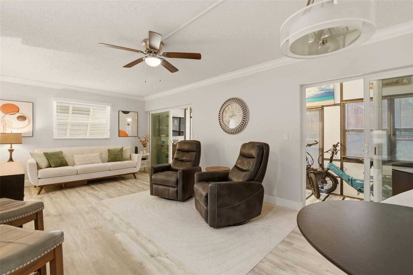 LAKESIDE CONDO APTS - Residential