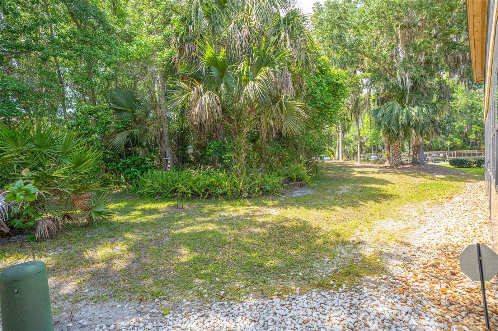 LAKESIDE CONDO APTS - Residential