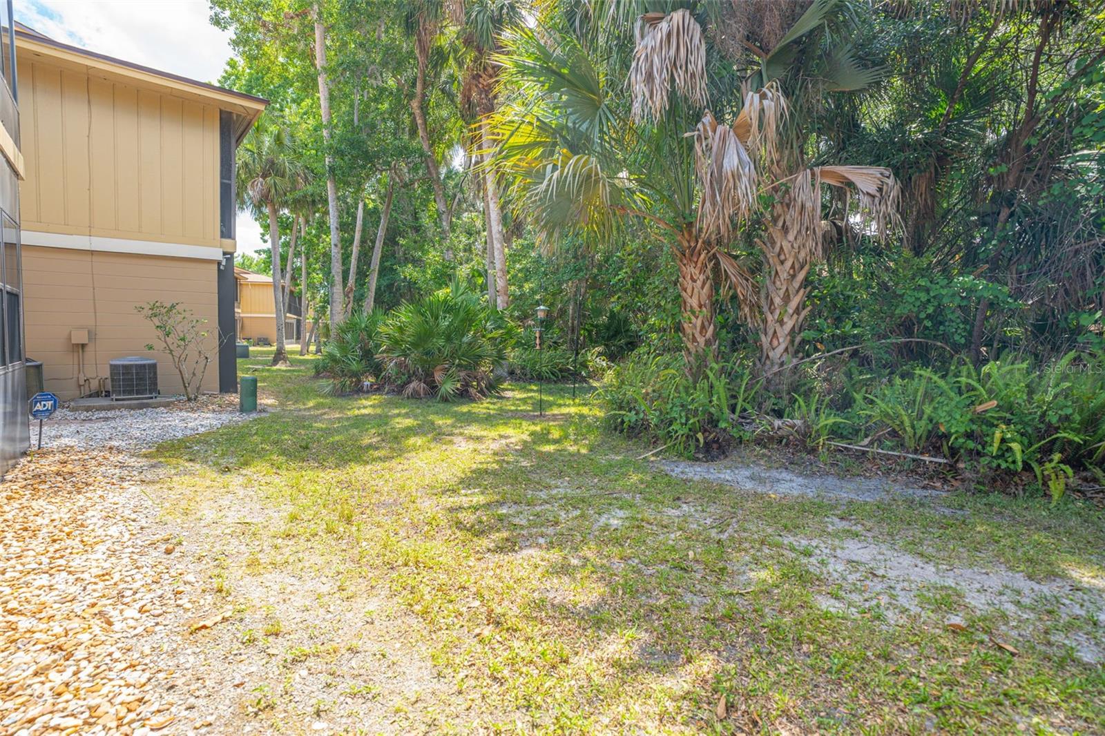 LAKESIDE CONDO APTS - Residential