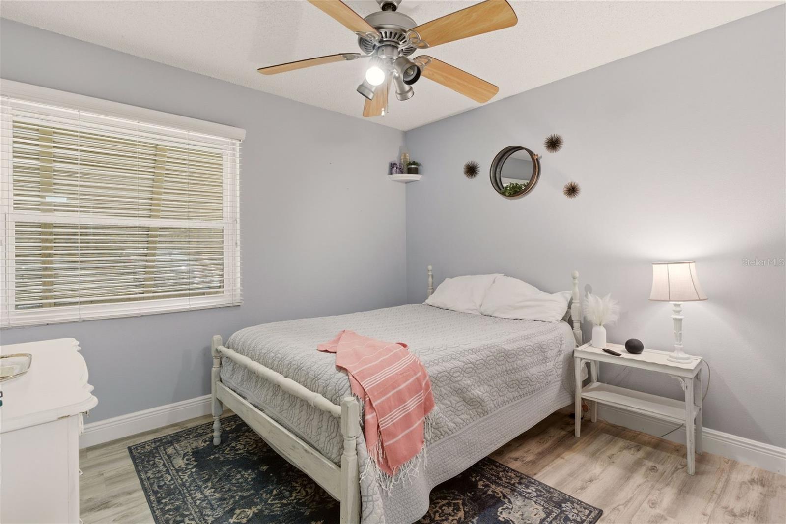LAKESIDE CONDO APTS - Residential