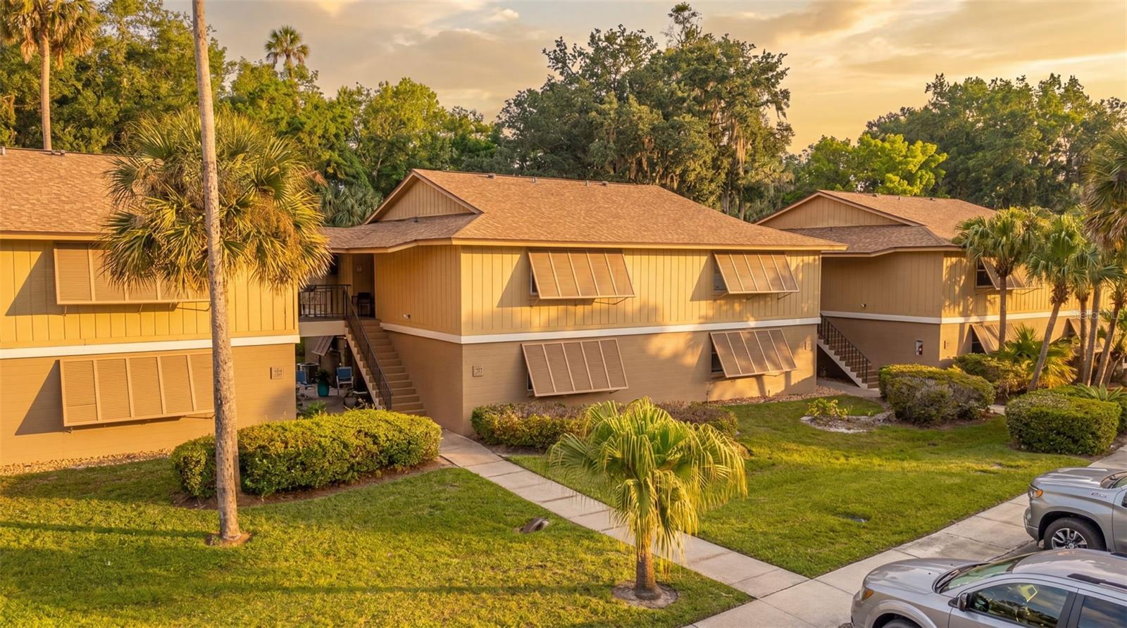 LAKESIDE CONDO APTS - Residential