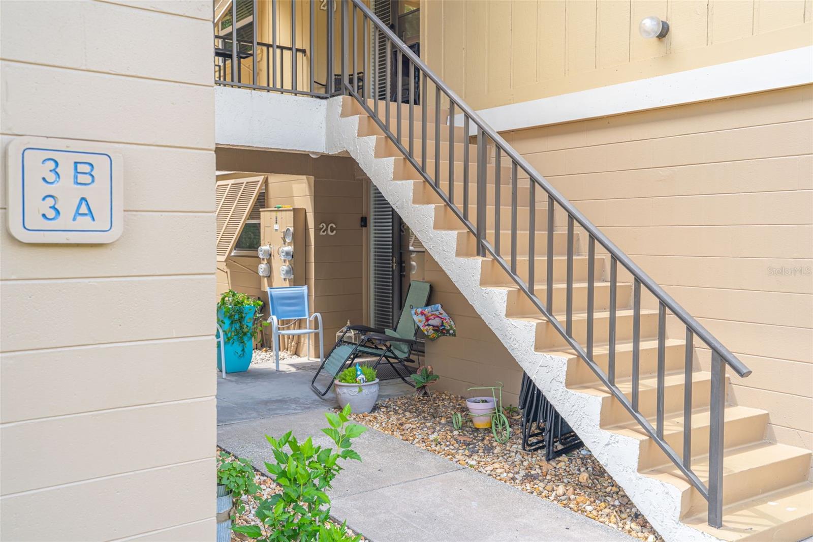 LAKESIDE CONDO APTS - Residential