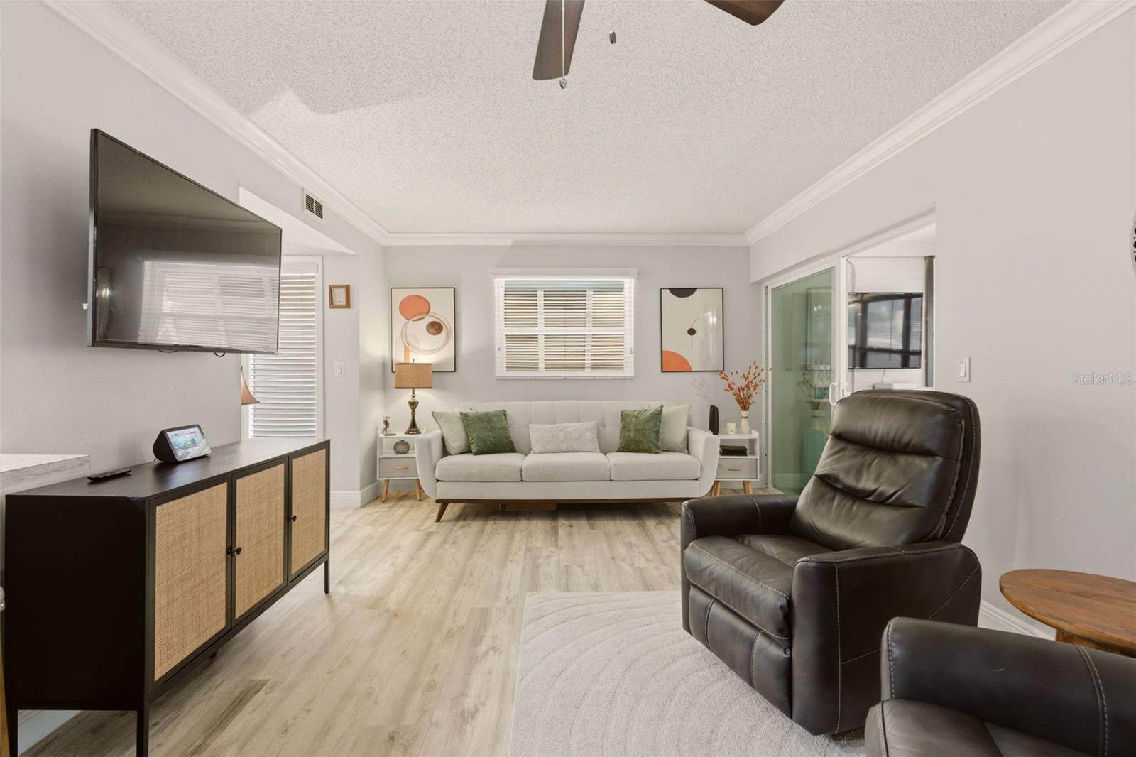 LAKESIDE CONDO APTS - Residential
