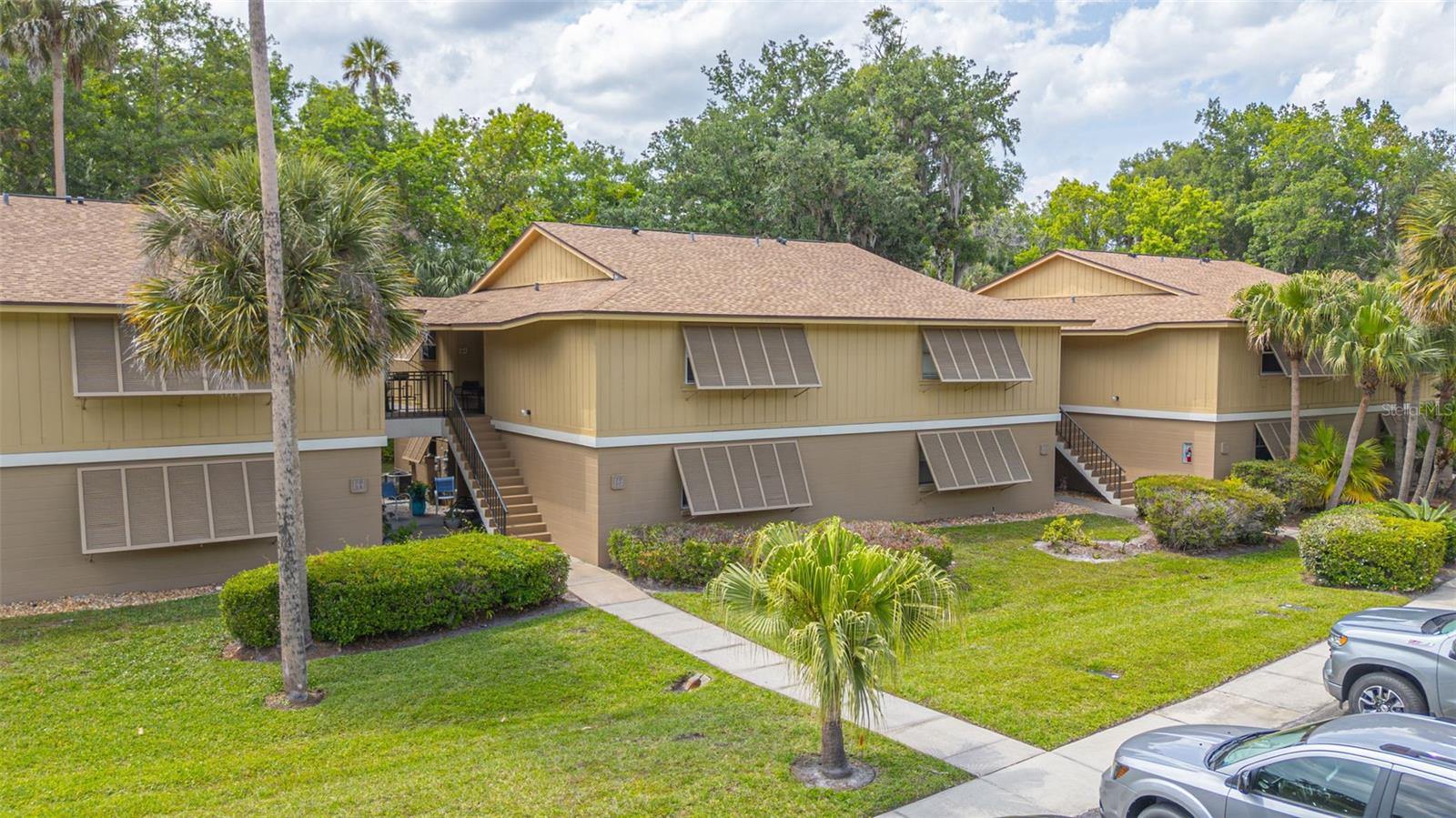 LAKESIDE CONDO APTS - Residential