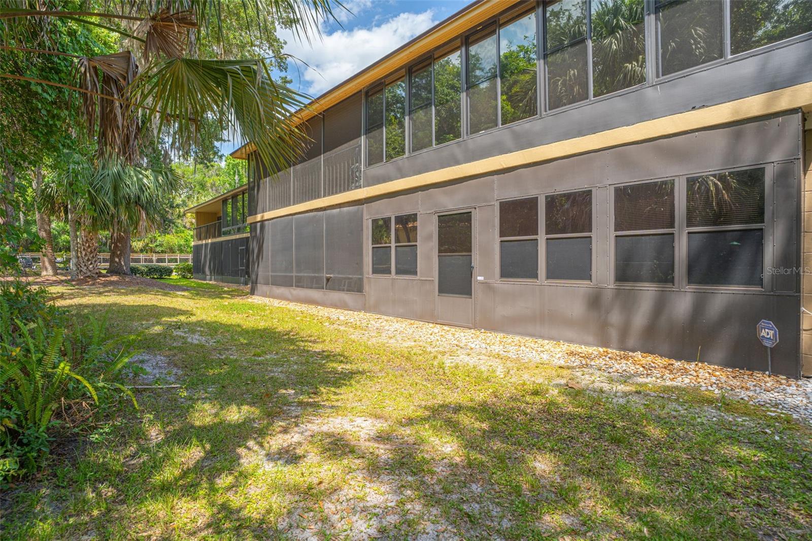 LAKESIDE CONDO APTS - Residential