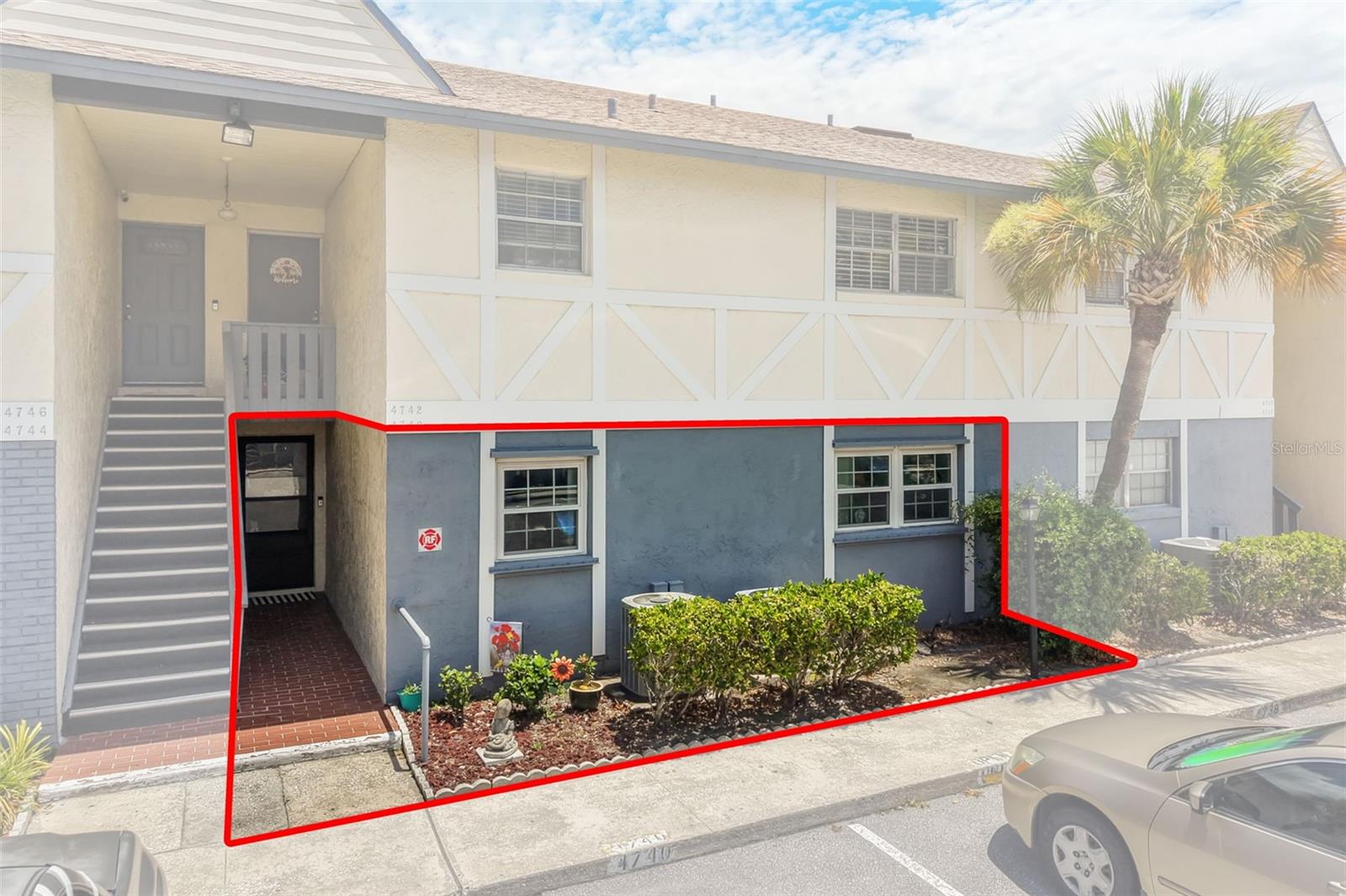 4740 AVON COURT 4740