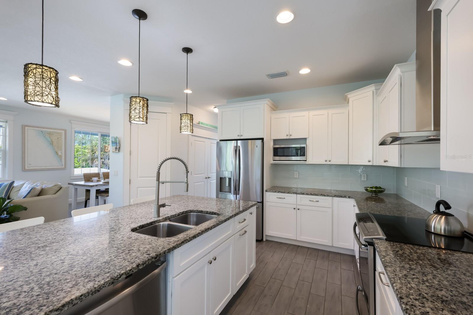 SHORE ACRES RESUBDIVIDED - Residential