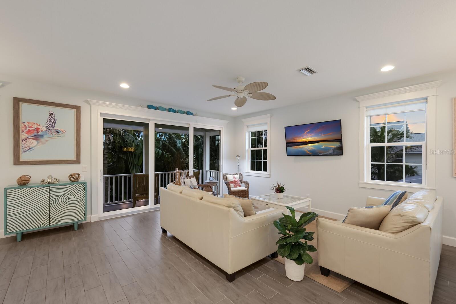 SHORE ACRES RESUBDIVIDED - Residential