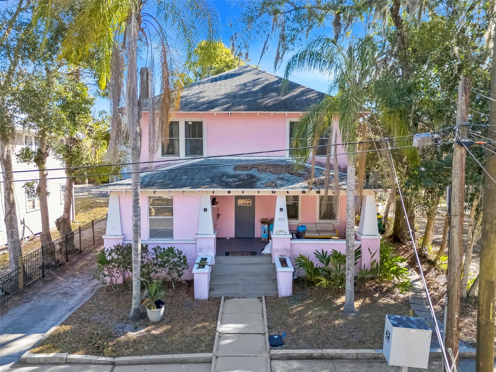 225 N SANS SOUCI AVENUE