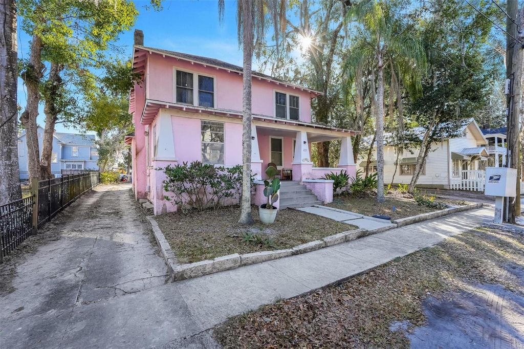 Photo of 225 N Sans Souci Ave, Deland, FL 32720 (MLS # O6359438)