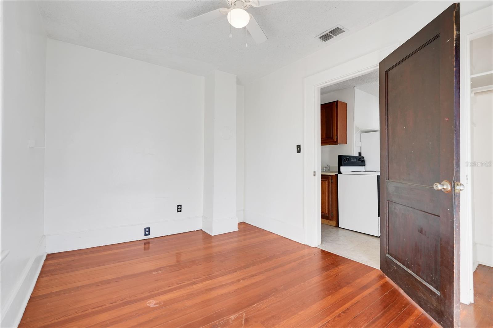 SMOCKS W 482 FT BLK 09 DELAND - Residential Income