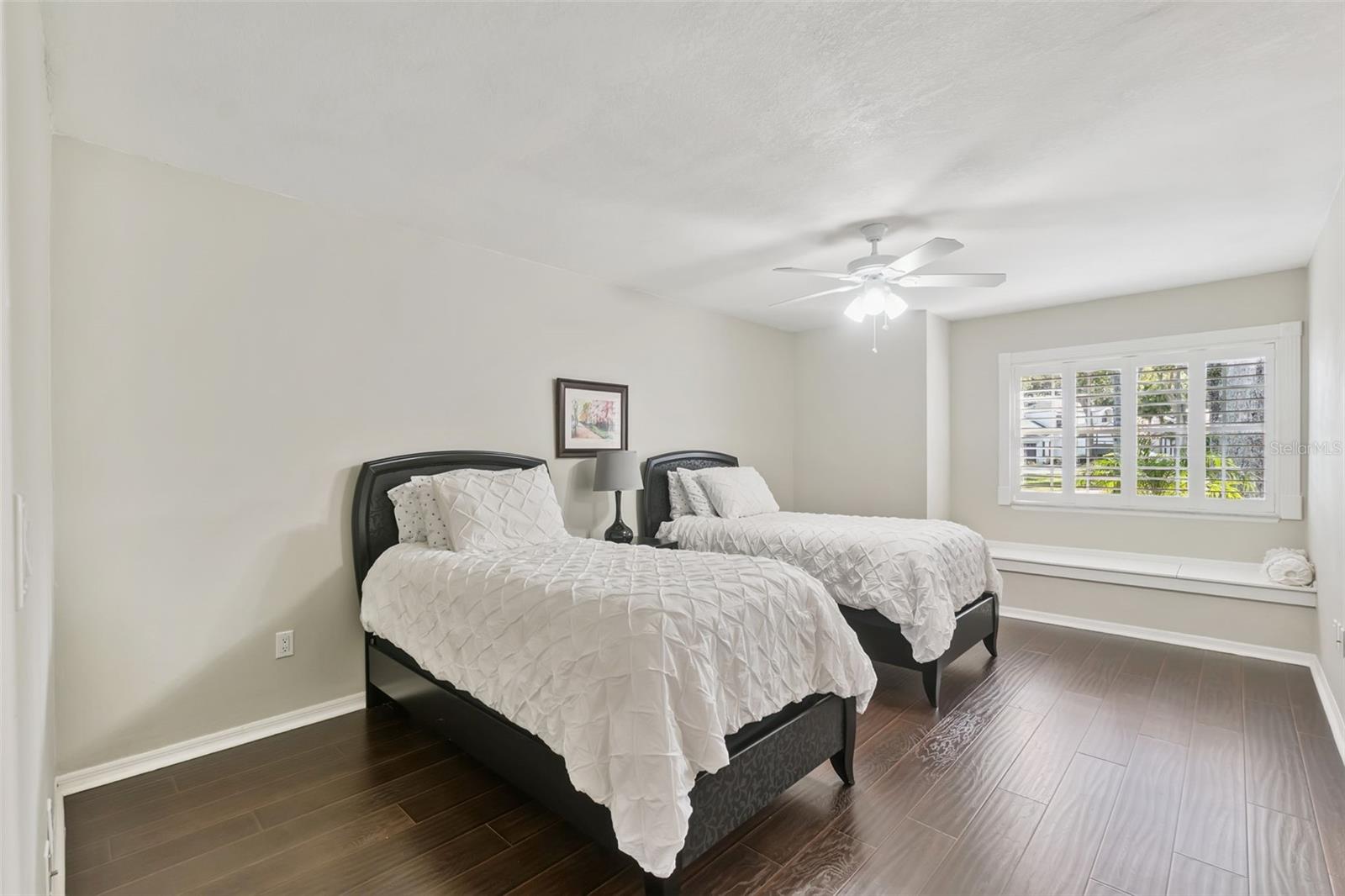 RACQUET CLUB VILLAS AT HEATHROW 1 - Residential