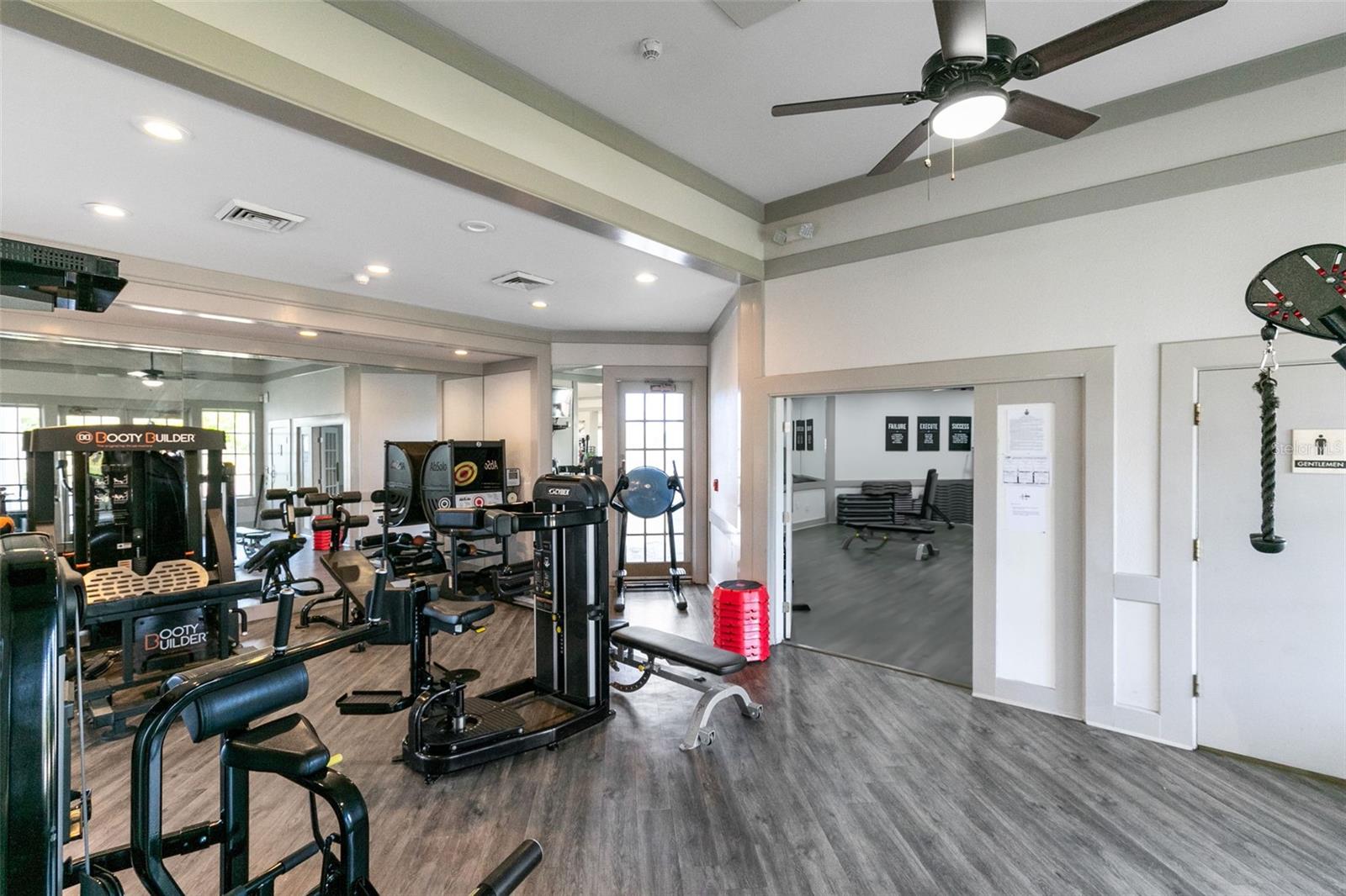 RACQUET CLUB VILLAS AT HEATHROW 1 - Residential