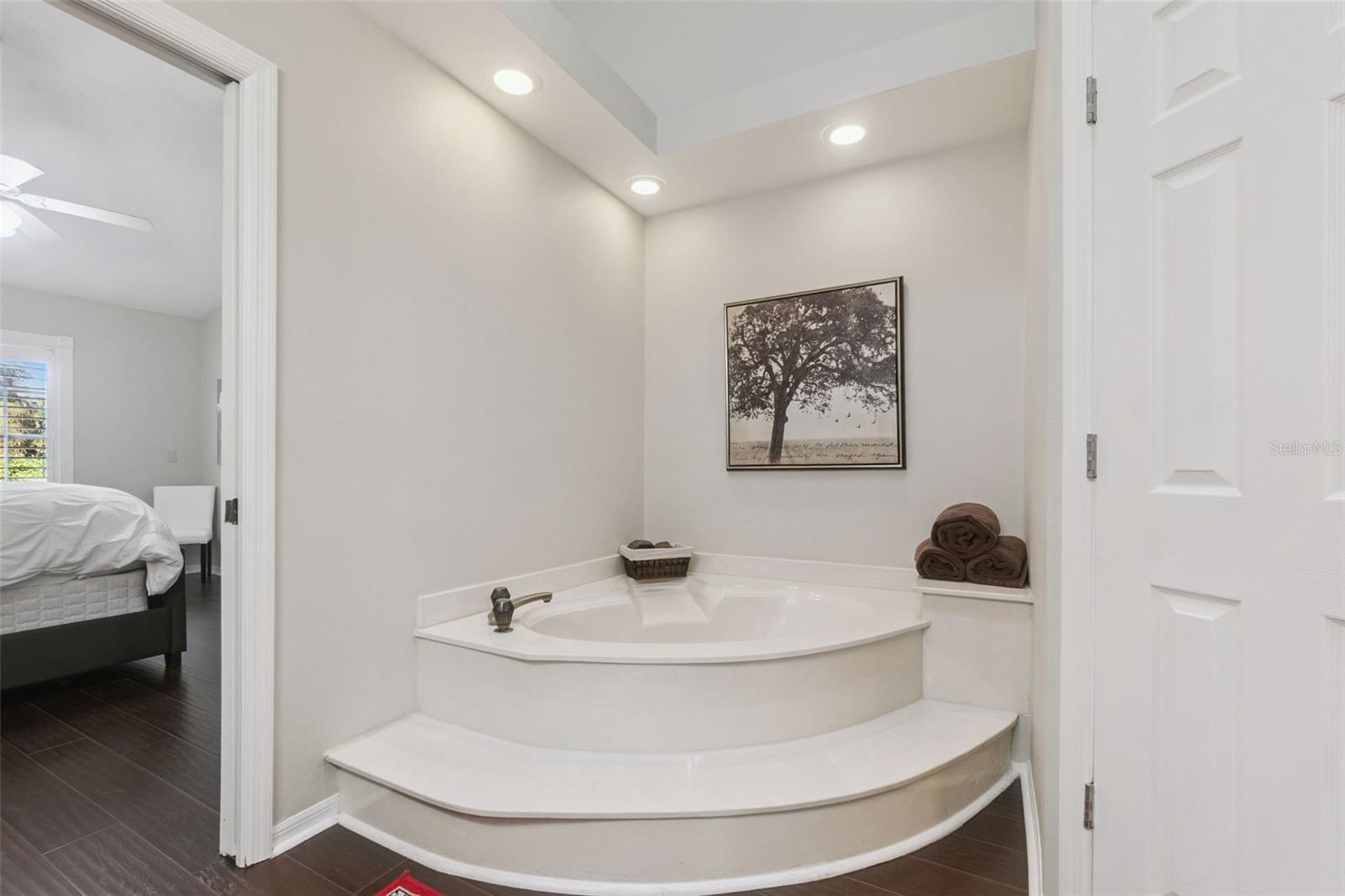 RACQUET CLUB VILLAS AT HEATHROW 1 - Residential