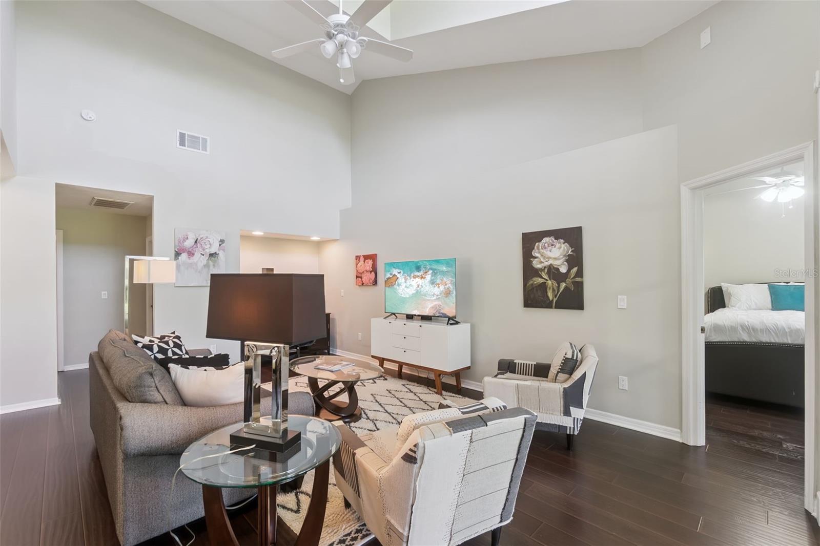 RACQUET CLUB VILLAS AT HEATHROW 1 - Residential