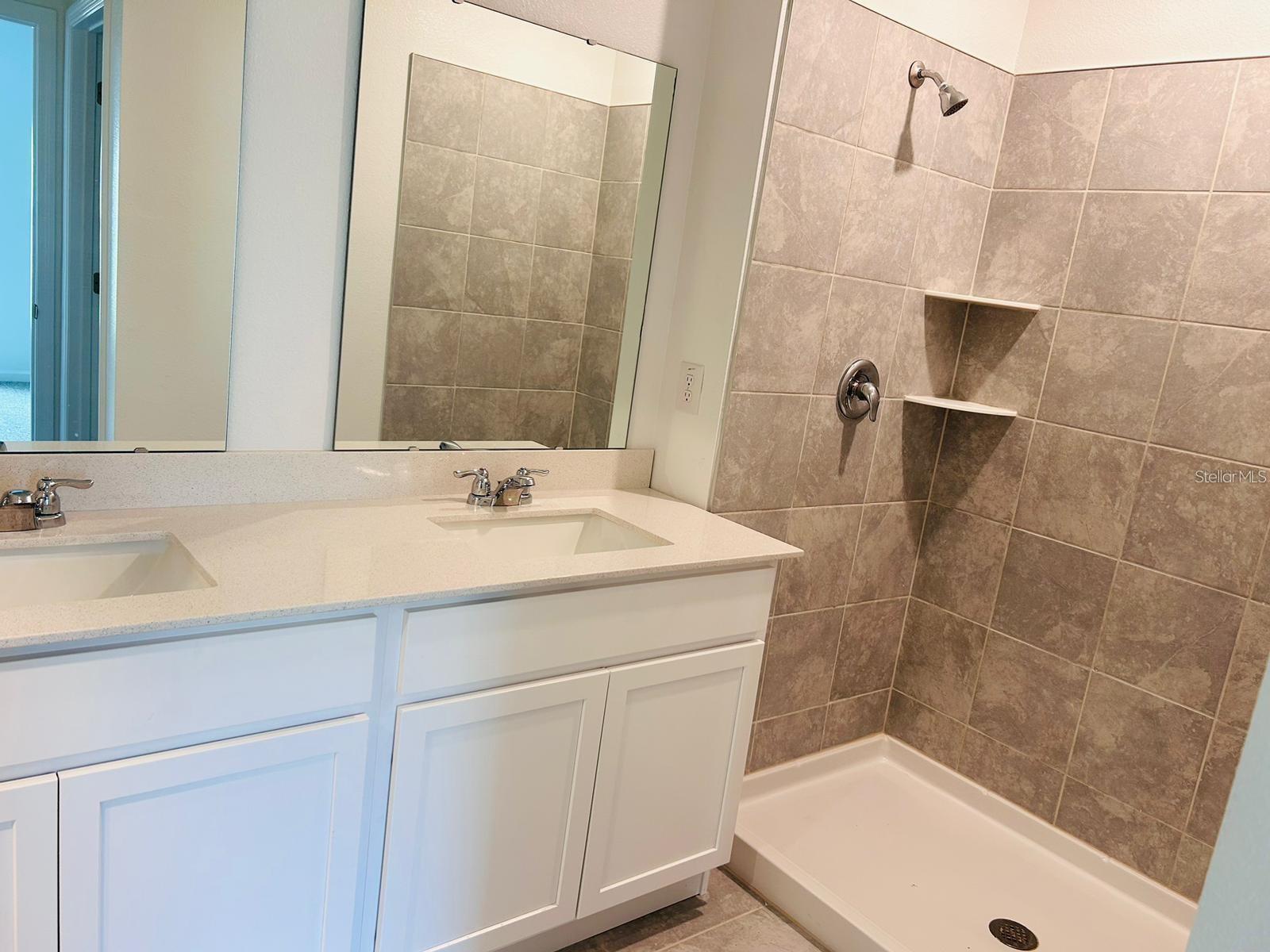 RANCHES/LK MCLEOD I - Residential Lease