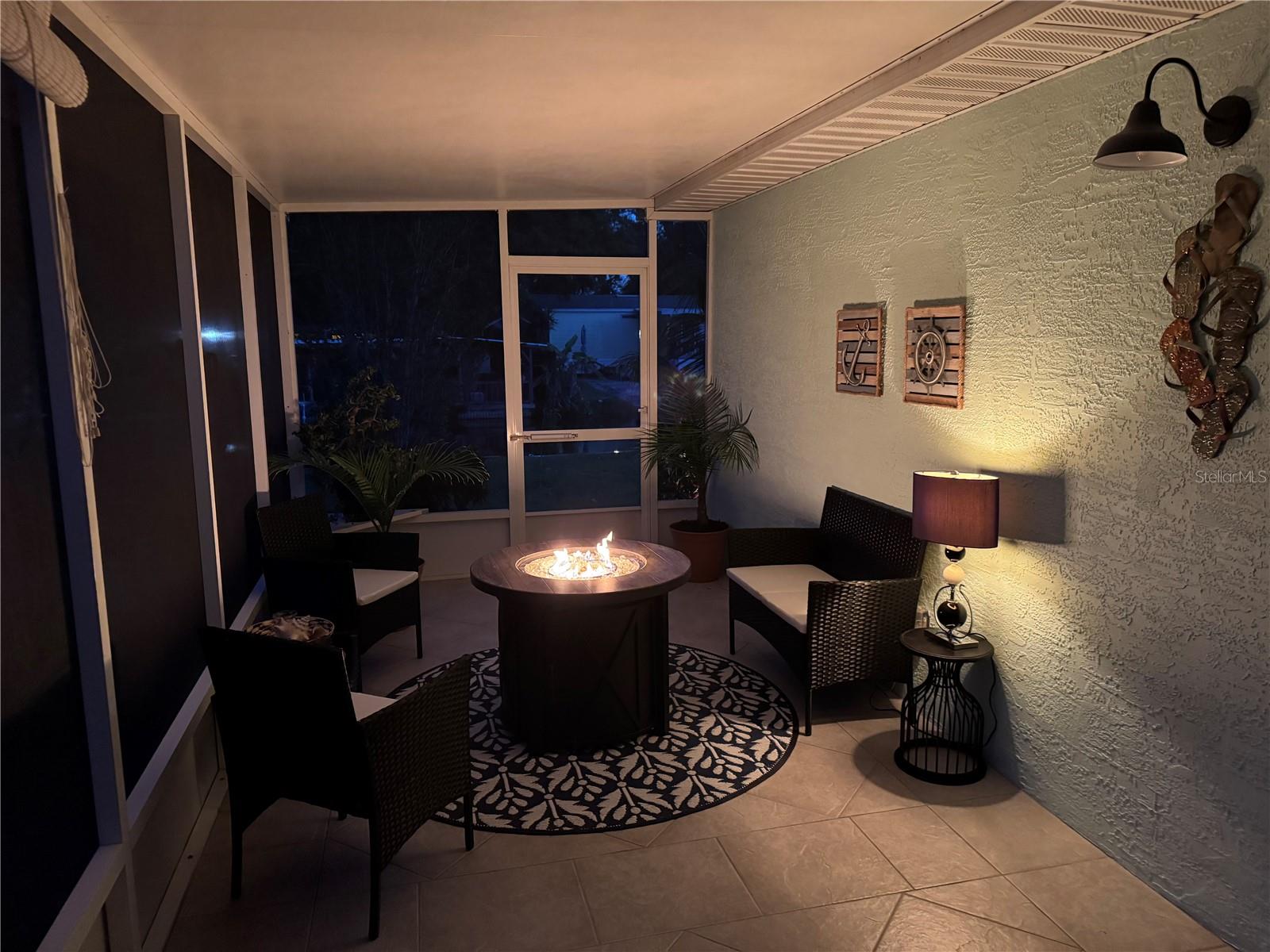 WESTERN SHORES - Residential