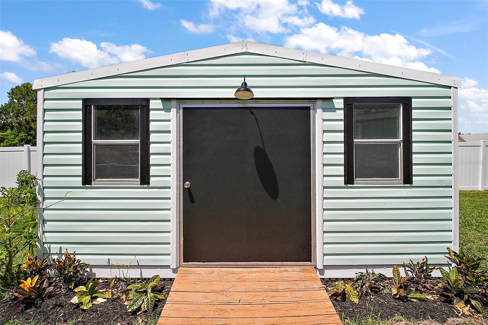 WESTERN SHORES - Residential