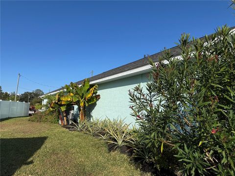 Tiny photo for 33635 Jeffery Court, Leesburg, FL 34788 (MLS # G5106221)