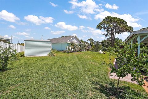 Tiny photo for 33635 Jeffery Court, Leesburg, FL 34788 (MLS # G5106221)