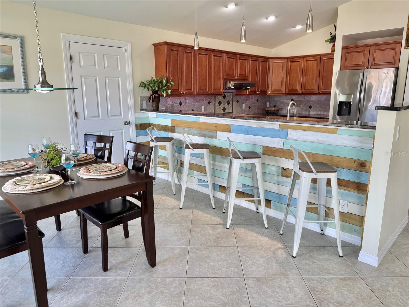 WESTERN SHORES - Residential