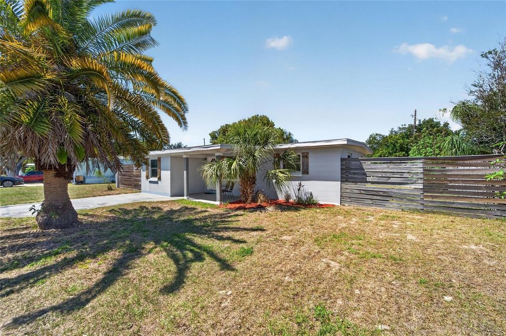 Photo of 10353 110th Avenue, Largo, FL 33773 (MLS # TB8500728)