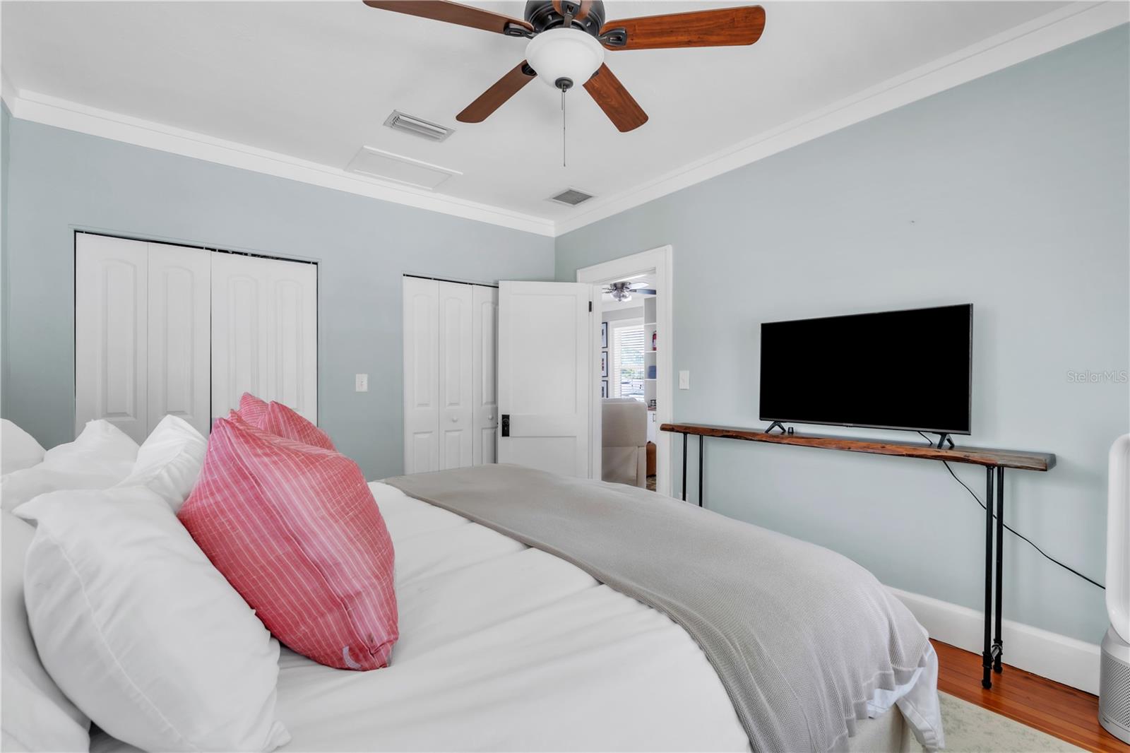 HYDE PARK - Residential