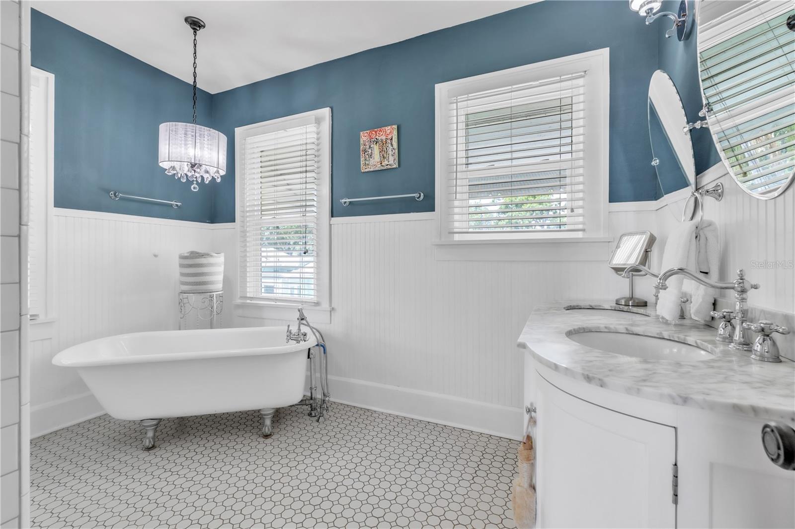 HYDE PARK - Residential