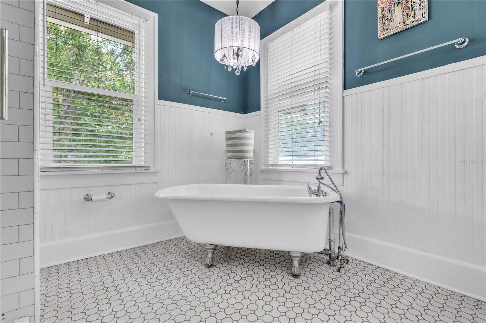 HYDE PARK - Residential