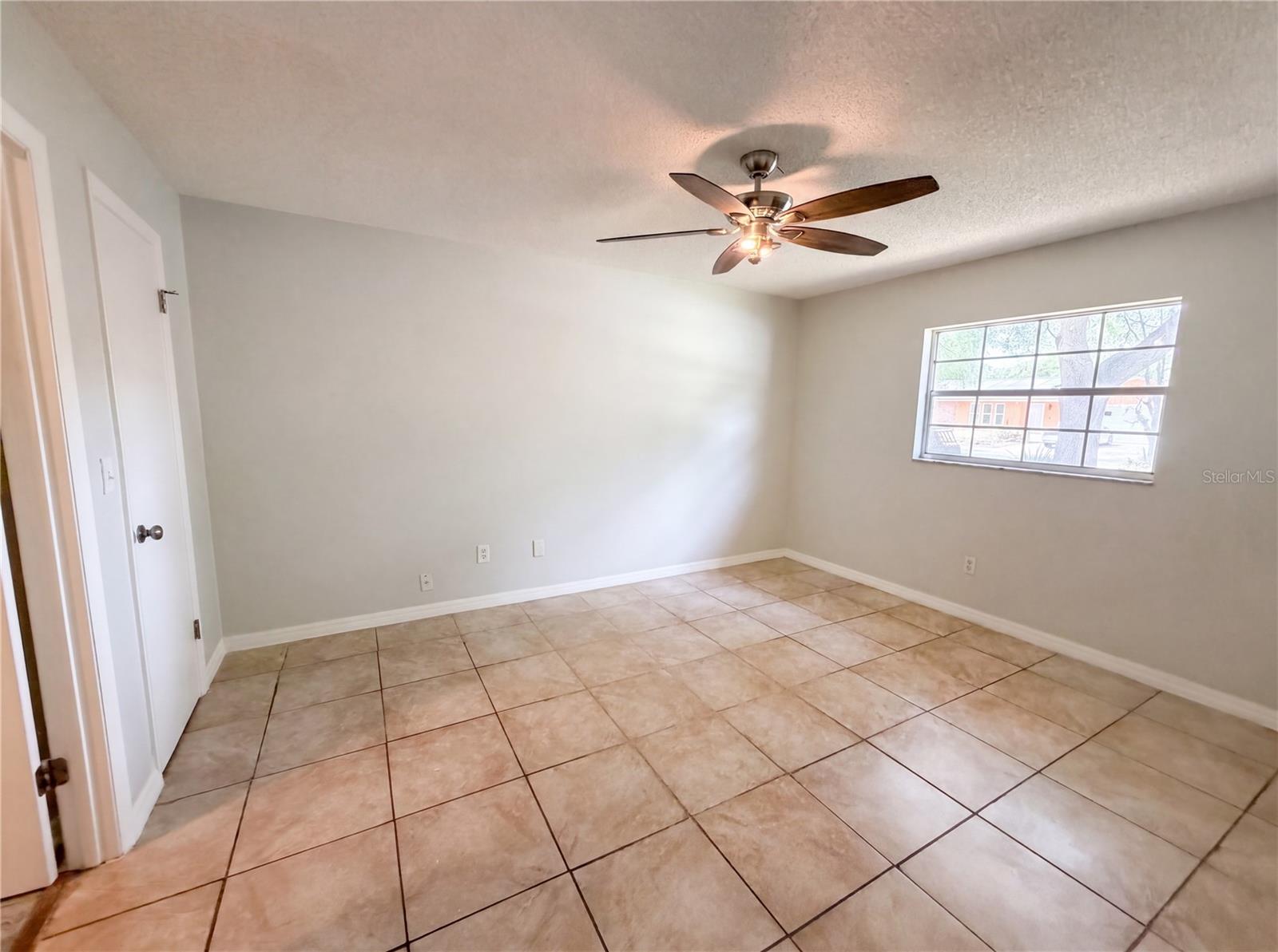 SIGNAL HILL - Residential