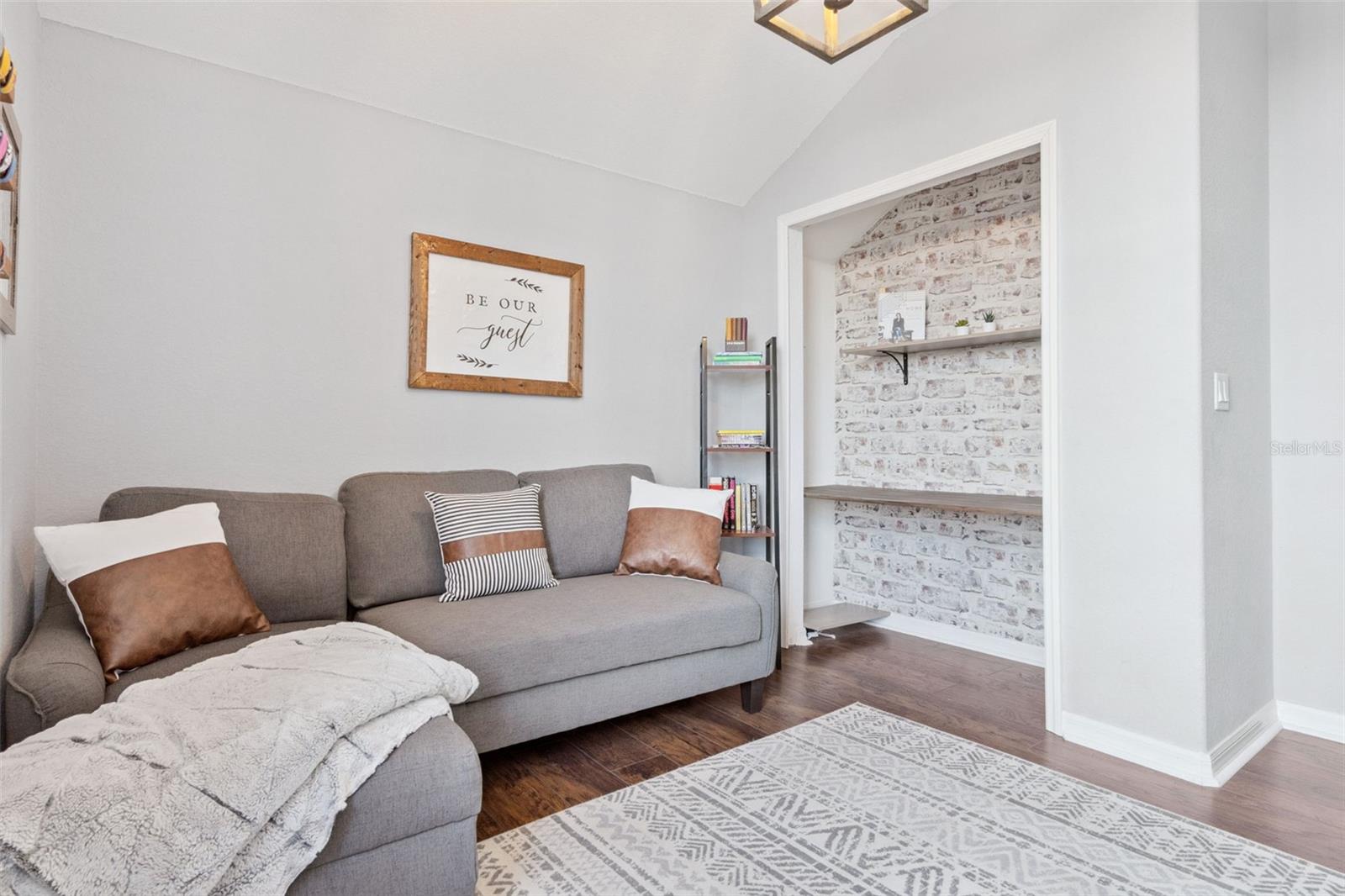 VIZCAY - Residential