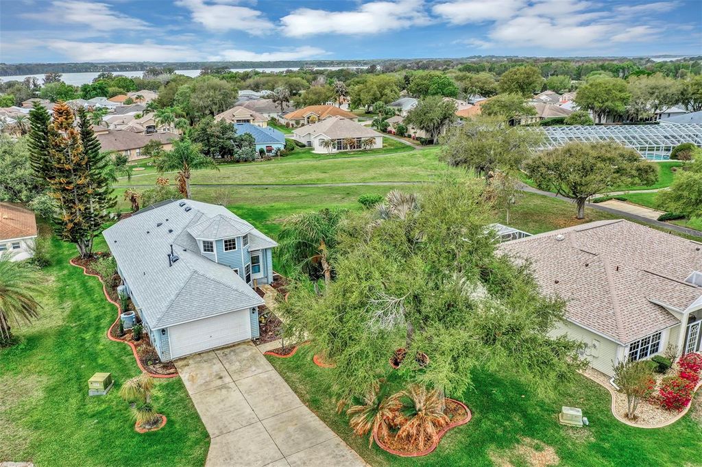 Photo of 5481 Bounty Circle, Tavares, FL 32778 (MLS # V4947898)