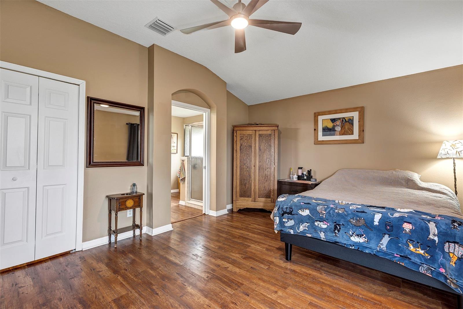 ROYAL HARBOR - Residential