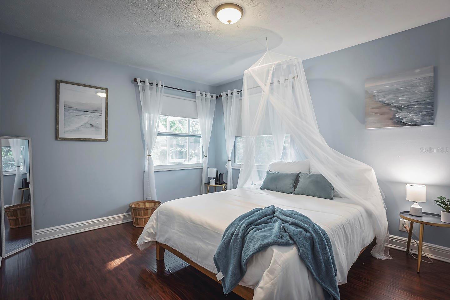 LYNWOOD PARK - Residential