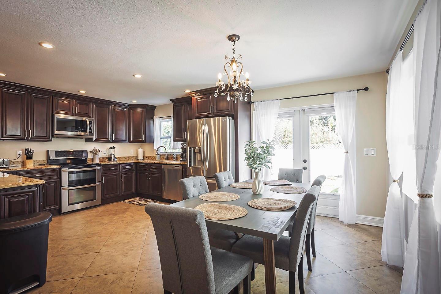 LYNWOOD PARK - Residential