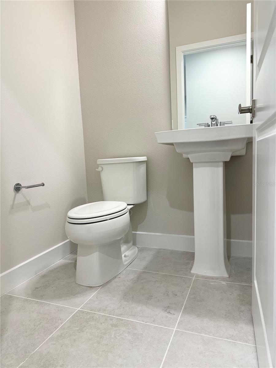 RIVINGTON PH 4 - Residential Lease