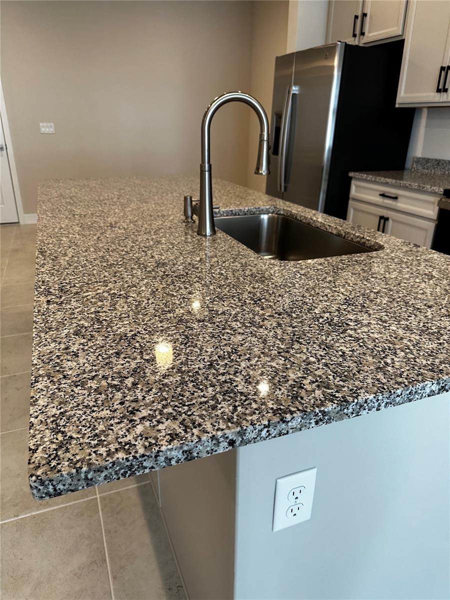 RIVINGTON PH 4 - Residential Lease