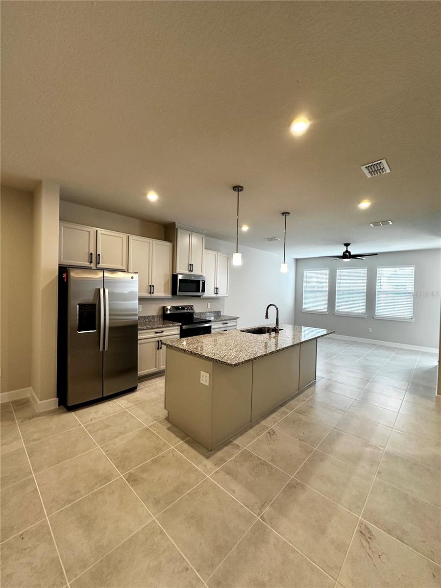 RIVINGTON PH 4 - Residential Lease