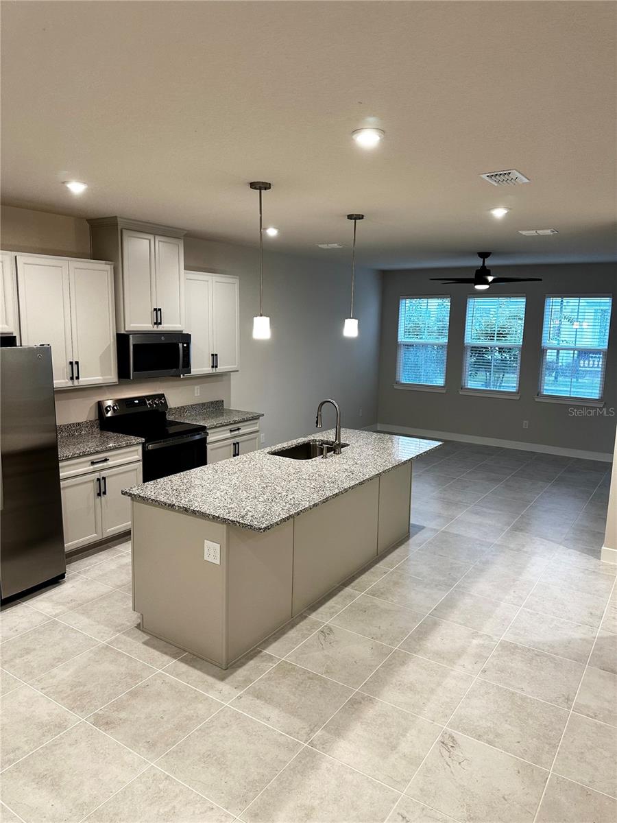 RIVINGTON PH 4 - Residential Lease