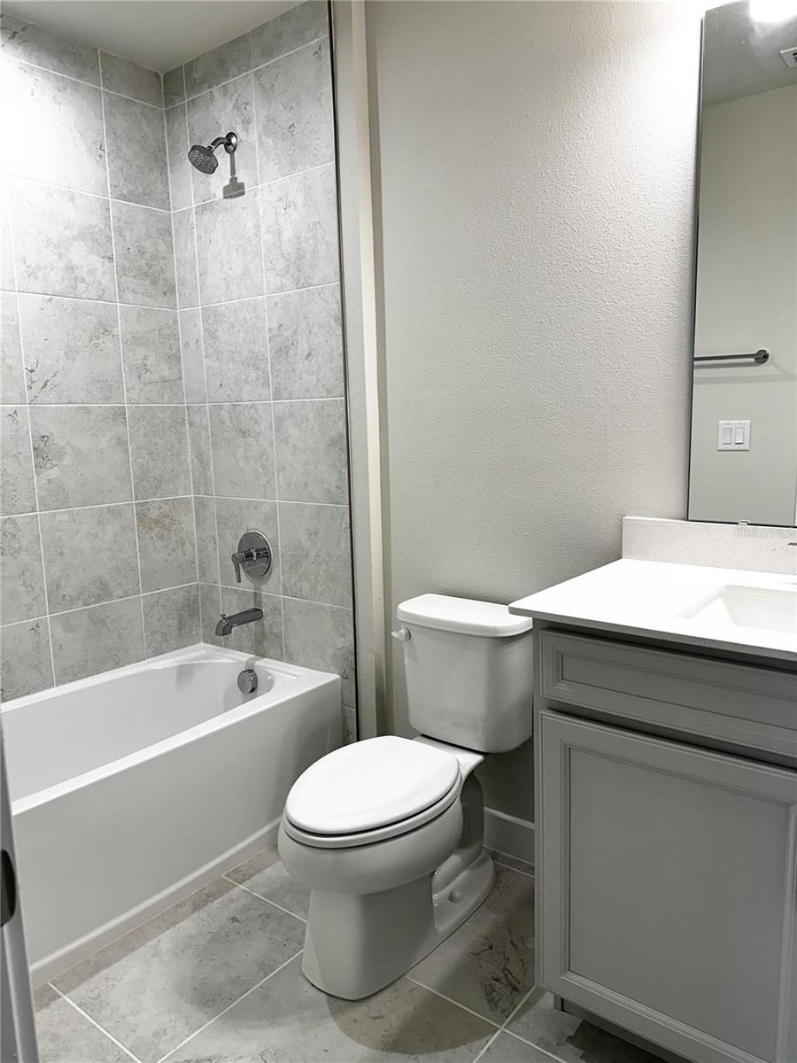 RIVINGTON PH 4 - Residential Lease