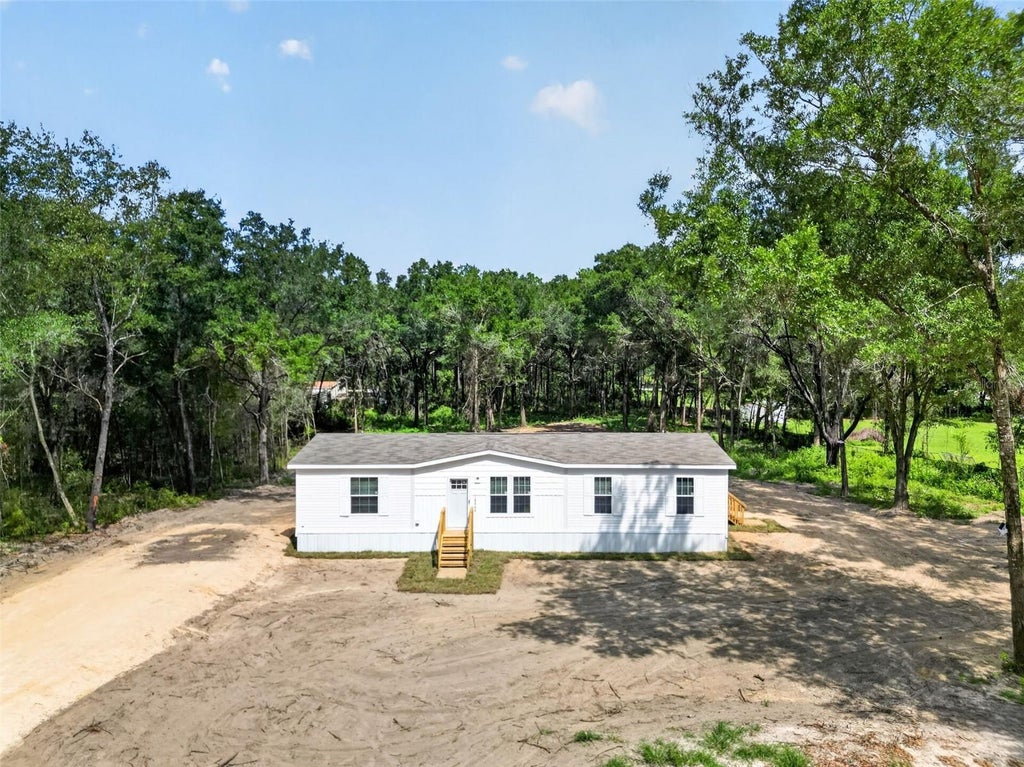 Photo of 16343 SW 57th Street, Ocala, FL 34481 (MLS # OM732806)