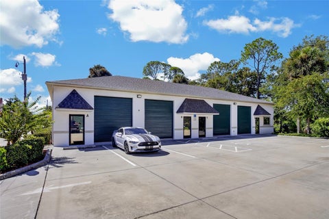 Photo of 531 Virginia Avenue #D, Port Orange, FL 32127 (MLS # V4951119)