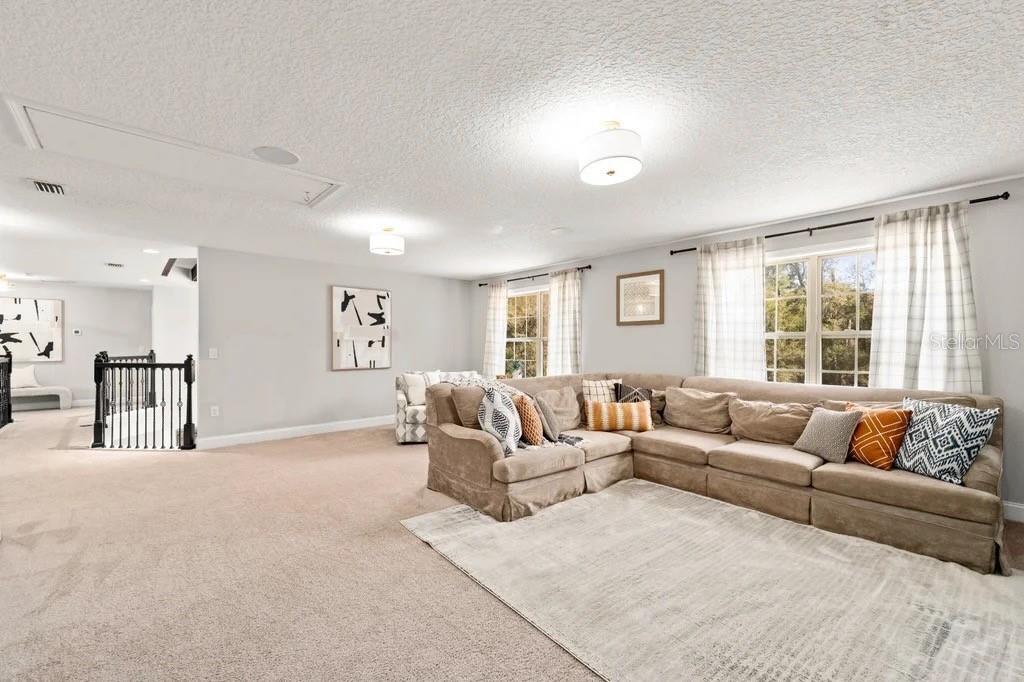 GRAND OAKS - Residential